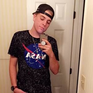 Meet your Posher, Justin